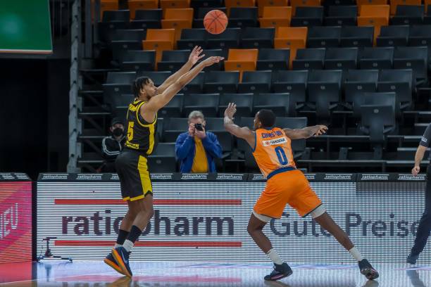 5个篮板和 5个篮板和